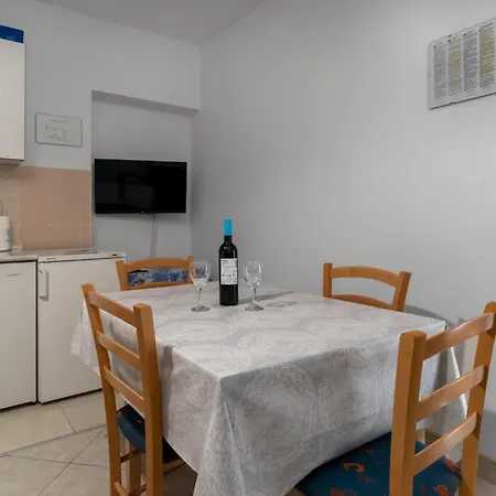 Apartment Stunning In Jadranovo