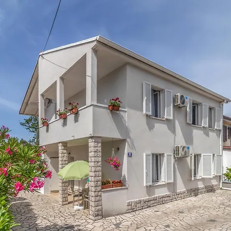 Apartment Stunning In Jadranovo